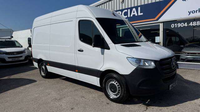 Mercedes-Benz Sprinter 2.0 315 CDI Progressive RWD L2 H2 Euro 6 (s/s) 5dr Panel Van Diesel White