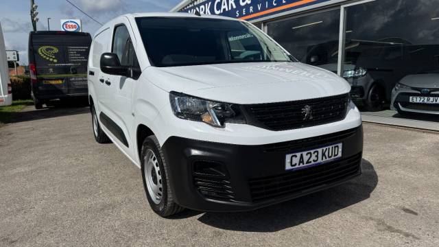 2023 Peugeot Partner 950 1.5 BlueHDi 100 Professional Premium + Van
