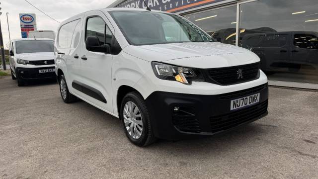 Peugeot Partner 850 1.5 BlueHDi 100 Professional Crew Van Panel Van Diesel White