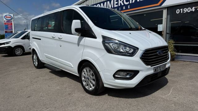 Ford Tourneo Custom 2.0 EcoBlue 130ps Low Roof 8 Seater Titanium Minibus Diesel White