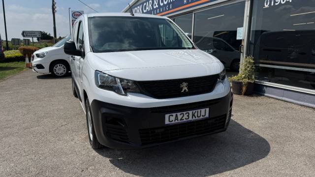 2023 Peugeot Partner 950 1.5 BlueHDi 100 Professional Premium + Van