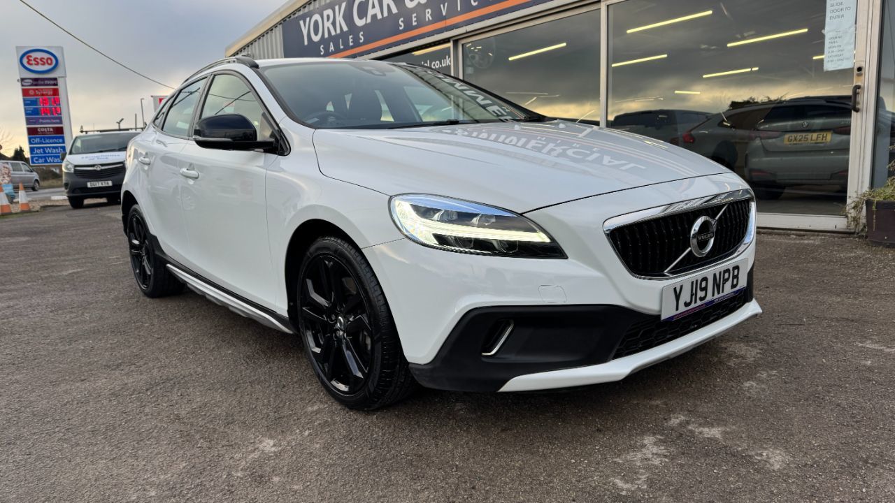 2019 Volvo V40