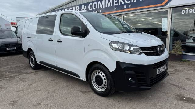 Vauxhall Vivaro 2.0 Turbo D 3100 Dynamic Crew Van L2 H1 Euro 6 (s/s) 6dr Panel Van Diesel White