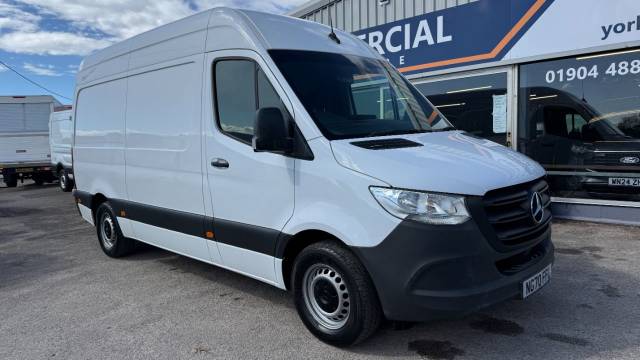Mercedes-Benz Sprinter 2.0 315 CDI Progressive RWD L2 H2 Euro 6 (s/s) 5dr Panel Van Diesel White