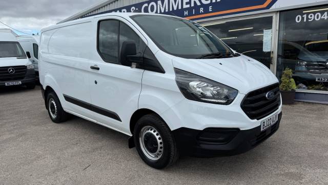 Ford Transit Custom 2.0 EcoBlue  Low Roof Leader Van Panel Van Diesel White