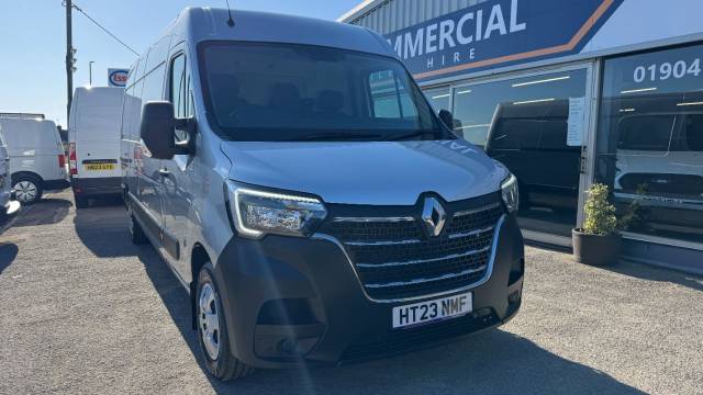 2023 Renault Master 2.3 LM35dCi 135 Business+ Medium Roof Van