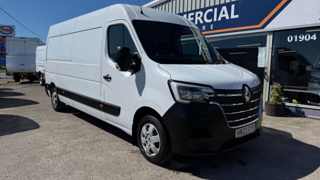 2023 Renault Master 2.3 LM35dCi 135 Business+ Medium Roof Van