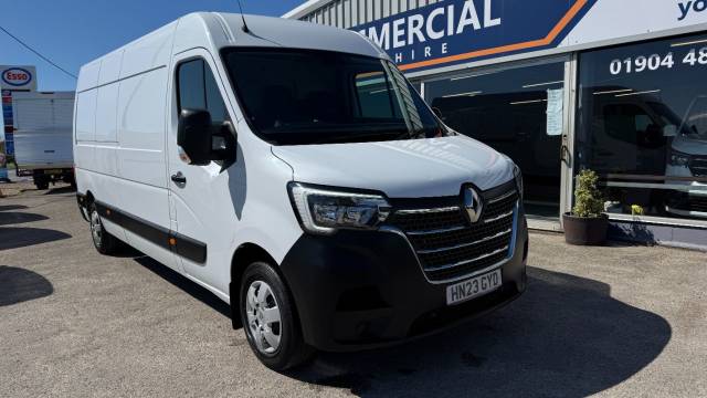 2023 Renault Master 2.3 LM35dCi 135 Business+ Medium Roof Van